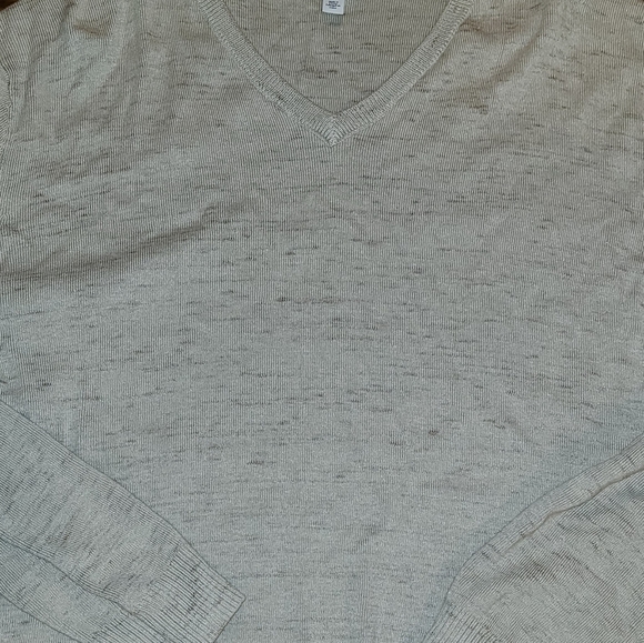 Calvin Klein V-neck sweater large - Picture 2 of 3